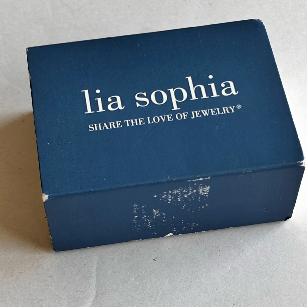 Lia Sophia flower pendant/ Brand NEW with tags in box - Picture 8 of 8